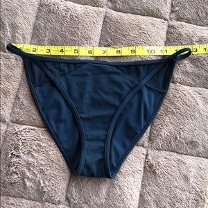 Black bikini bottoms